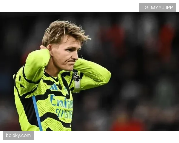 厄德高的战术价值是否受限于队友的支援能力？