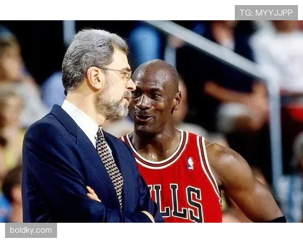 本泽马 vs 伊布：进攻效率与战术角色差异